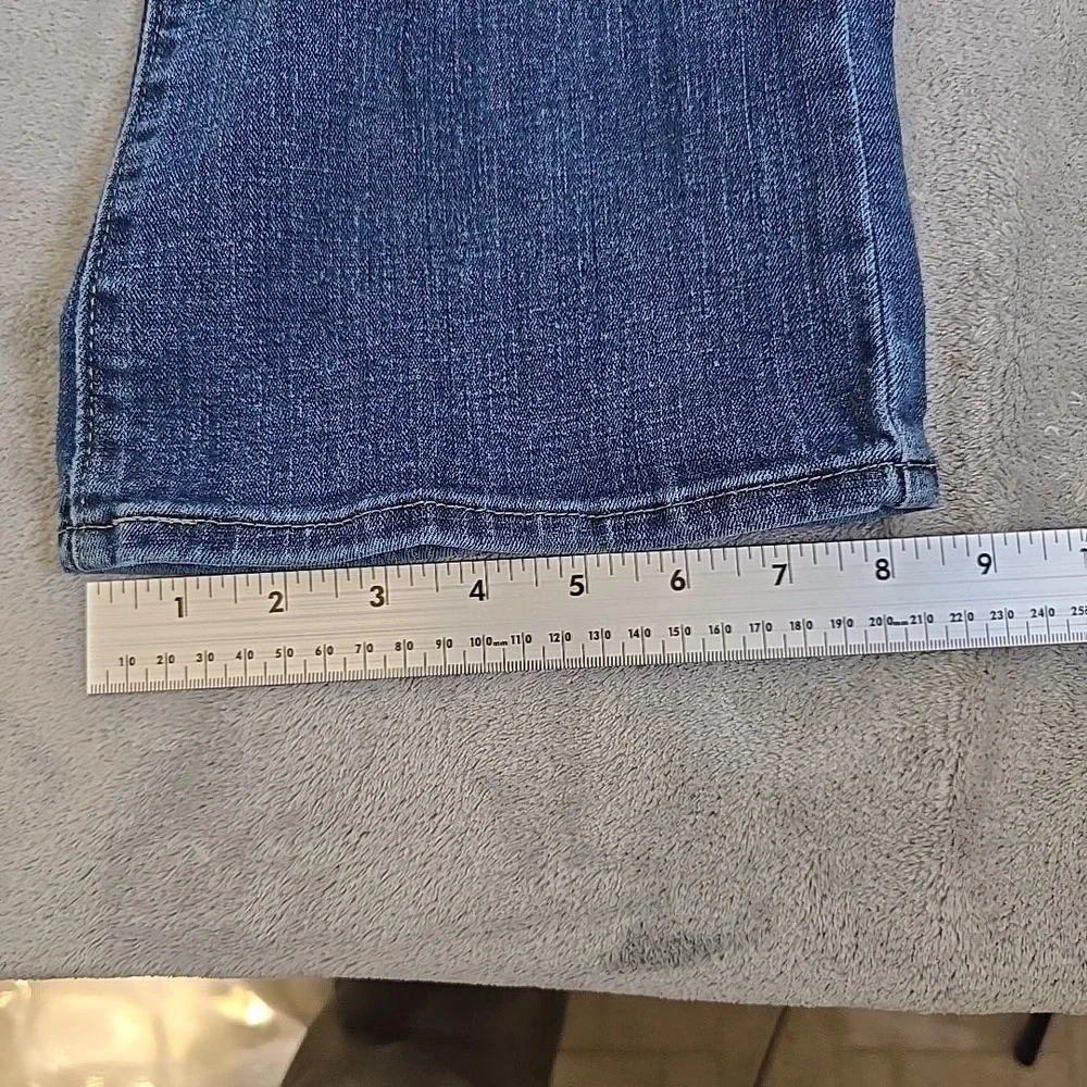Levi's Classic Bootcut Jeans Womens‎ 10 Blue Mid Rise Medium Wash Stretch Denim